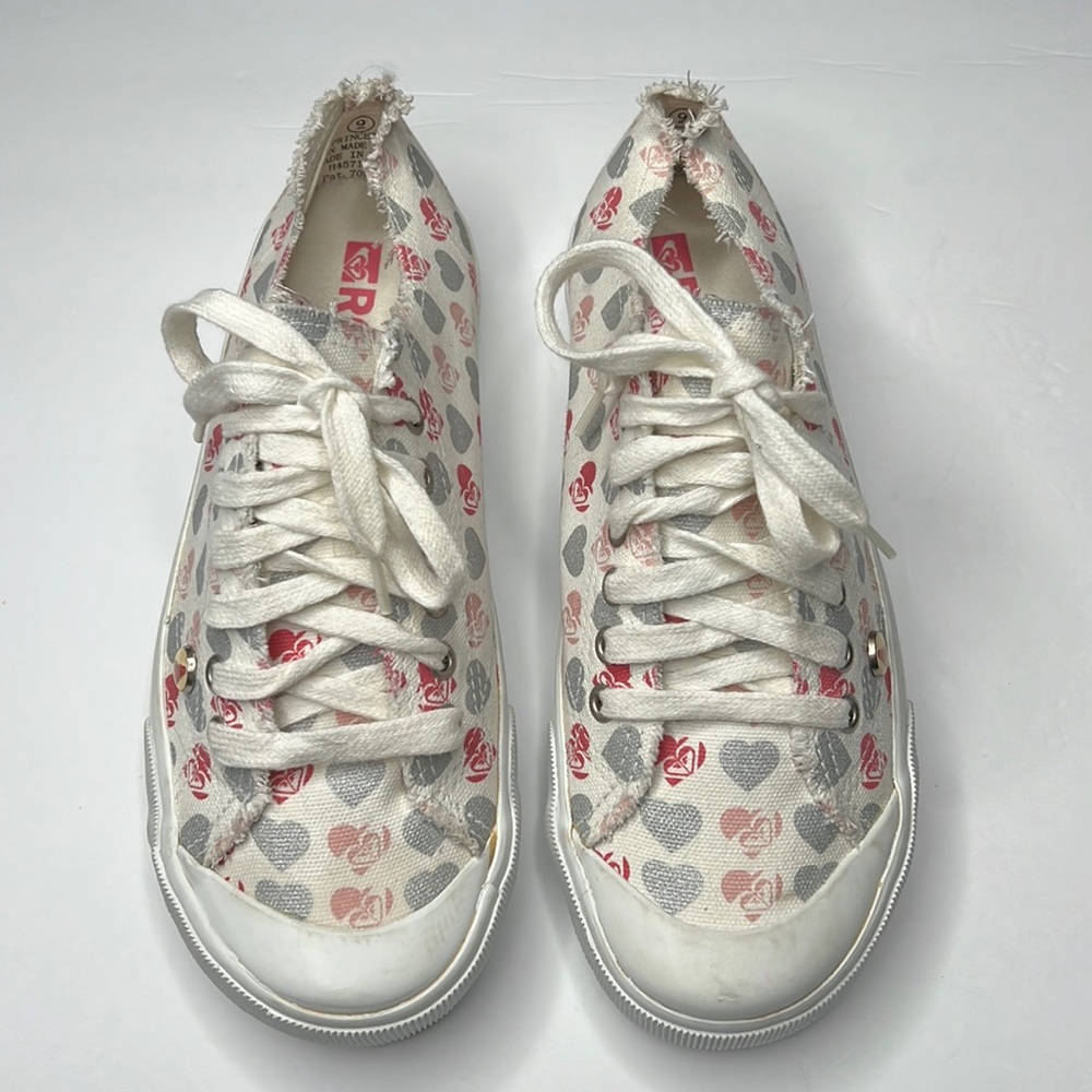 Roxy Princeton heart sneakers size 9